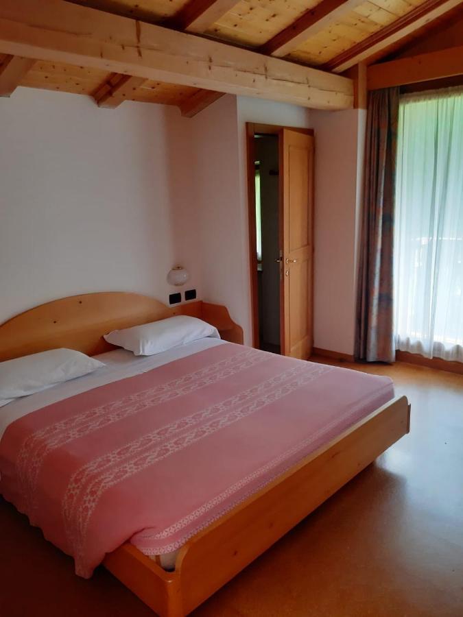 Albergo Scoiattolo Tret Exterior foto